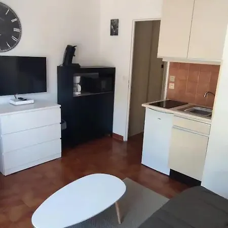 Studio 2 Personnes A Avec Piscine *